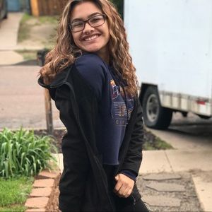 Meet your Posher, Jackie